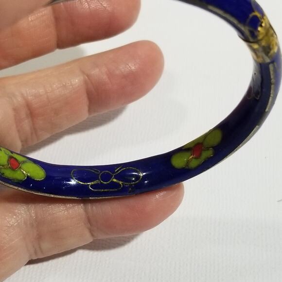 Vintage Cloisonne enamel bangle bracelet two and one half in - Picture 6 of 16